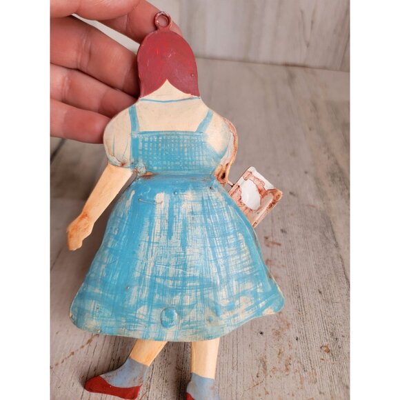 Vintage metal Dorothy wizard of Oz ornament Xmas basket - Picture 6 of 7